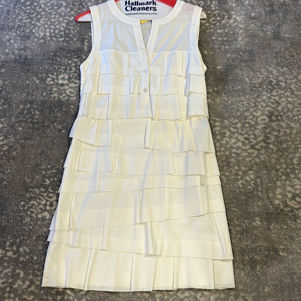 BCBG WHITE LAYERED RUFFLED DRESS SIZE XS